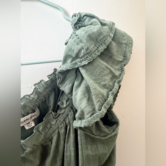 Green Ruffled Peasant Top - Picture 4 of 8